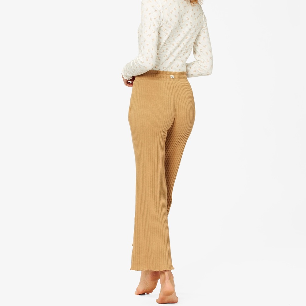 🔆BILLABONG🔆 KEEP LOUNGIN TOP
KEEP LOUNGIN PANT SET - Picture 12 of 14